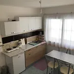 *** Beyaz *** アパート