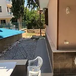 *** Beyaz *** アパート *